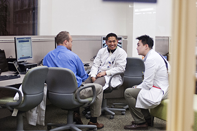 Students using UCI Libraries resources