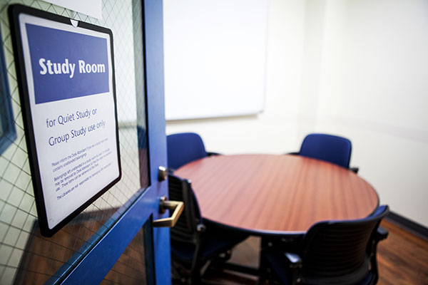 study room: for quiet study or group study use only