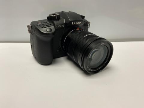  Panasonic Lumix DC-GH5