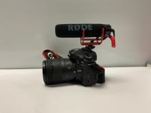  Canon EOS 80D DSLR w/ 18-135mm Lens and Rode Videomic Go 